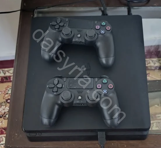 للبيع ps4 slime 