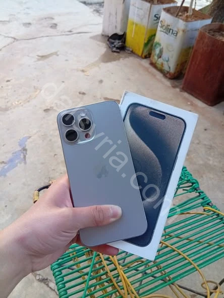 للبيع ايفون 15 برو مكس 