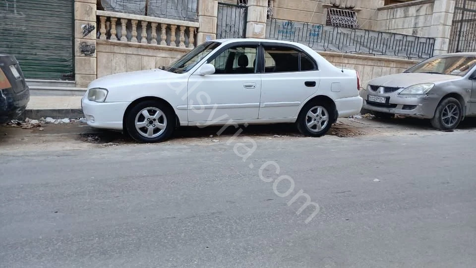 للبيع هونداي اكسنت 2002