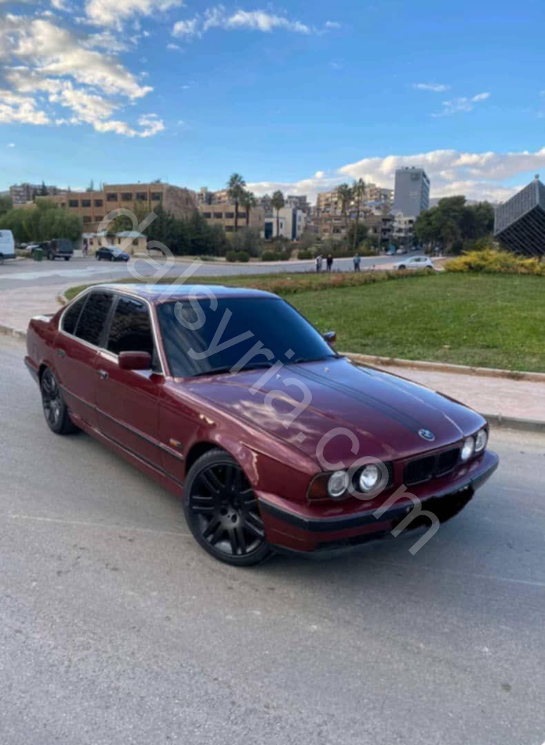 للبيع بي ام دابليو 520i 1992 في المزة