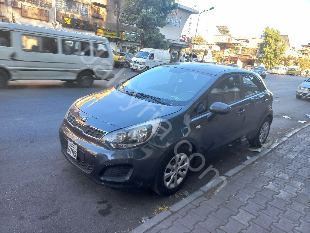 للبيع كيا ريو برايد 2014 في الصناعة