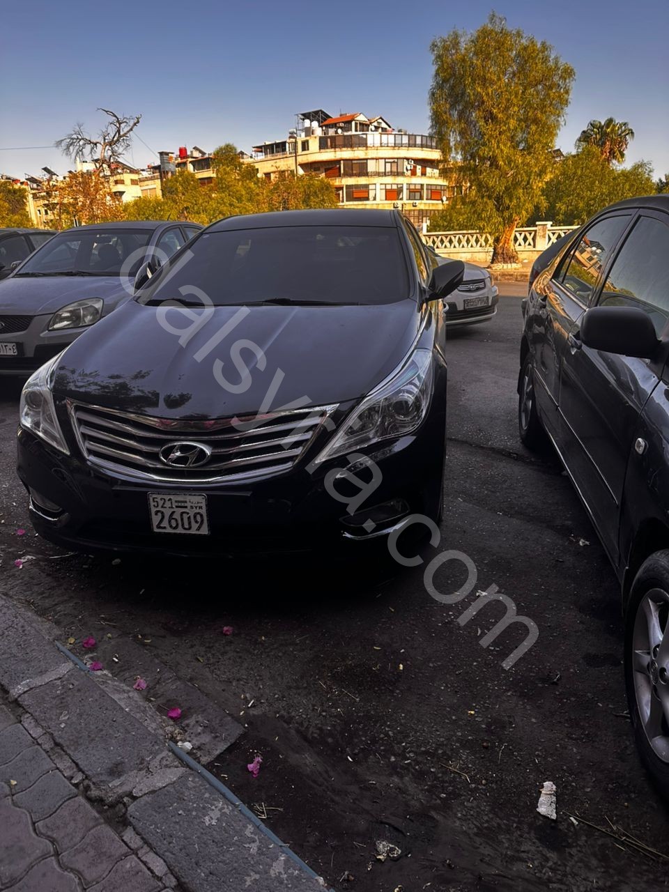 للإيجار هيونداي ازيرا 2014