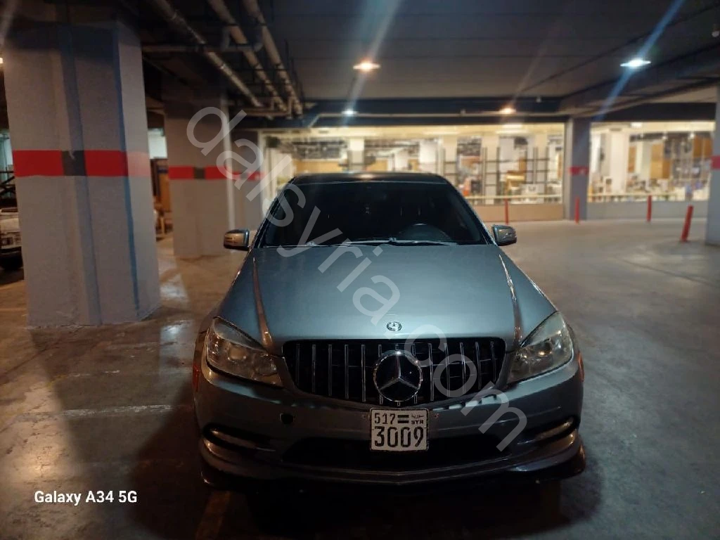 للبيع مرسيدس C300 2011