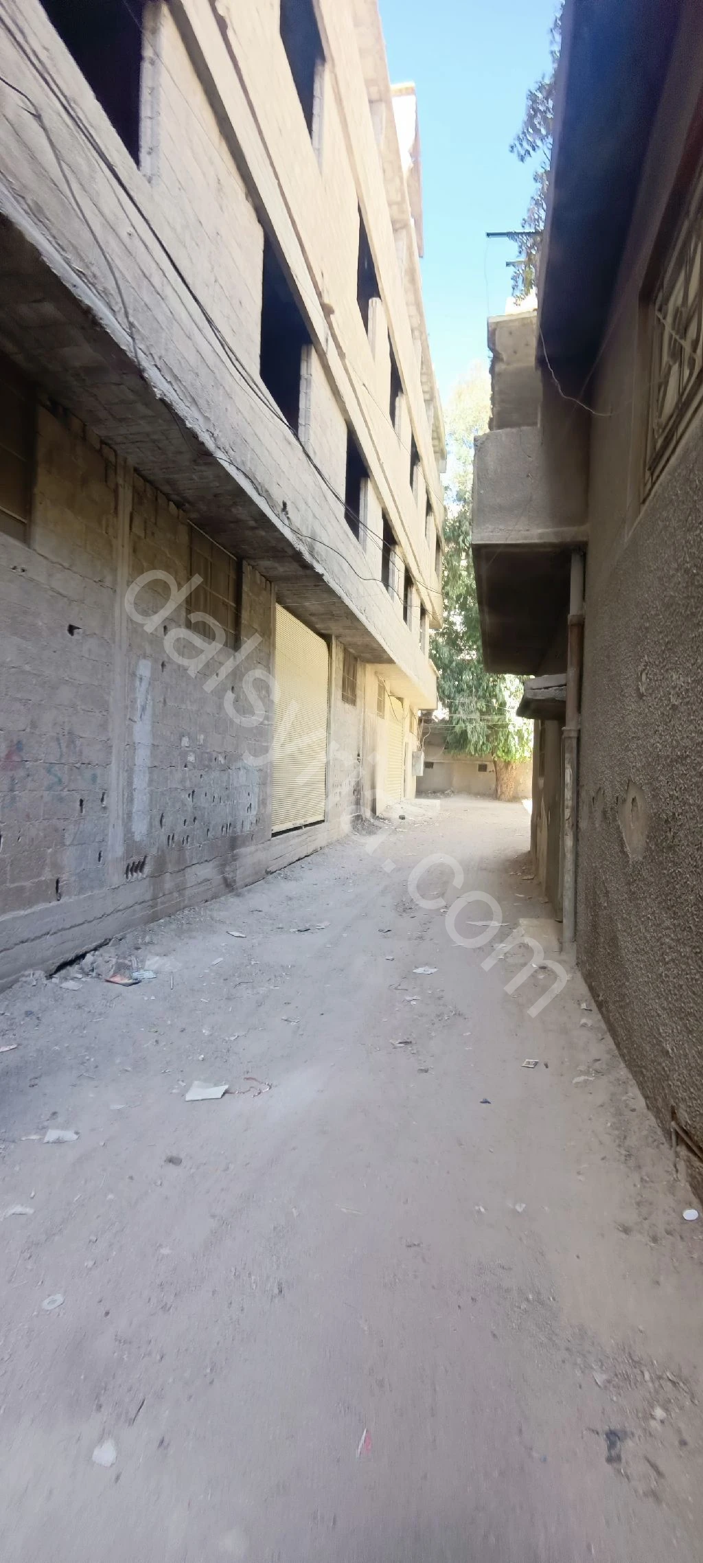 للبيع محل 32م في عين ترما