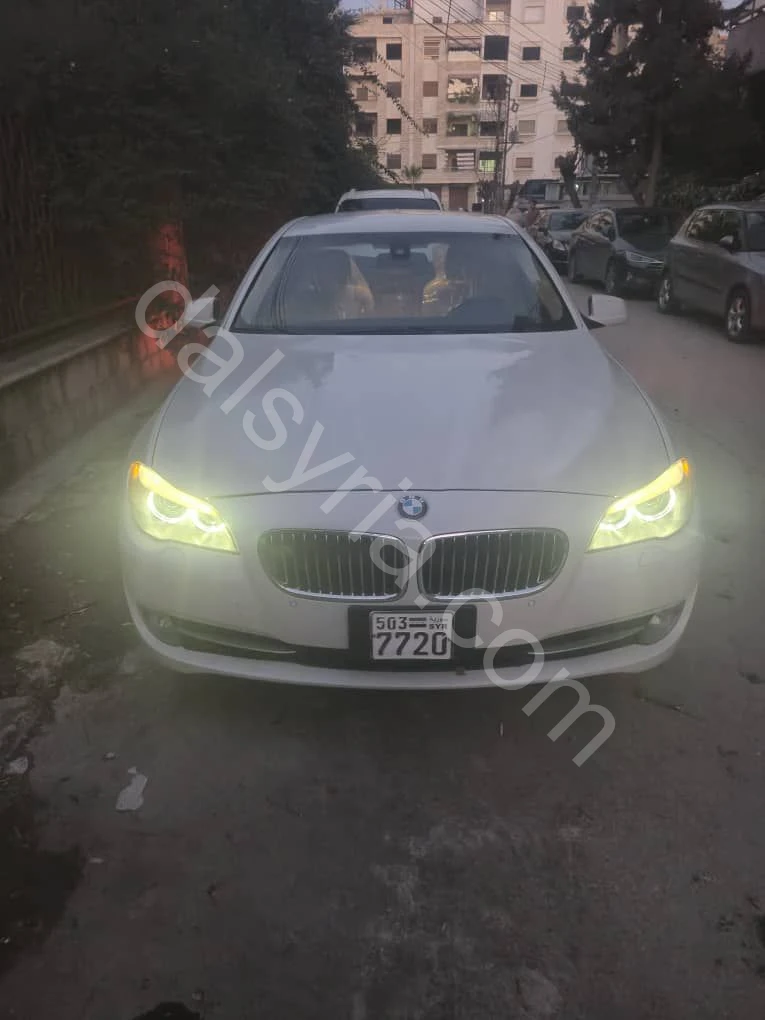 للبيع بي ام دابليو 520i 2013