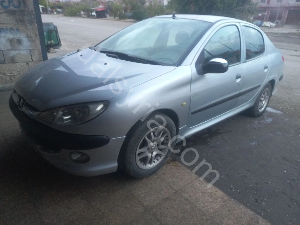 للبيع بيجو 206 2005