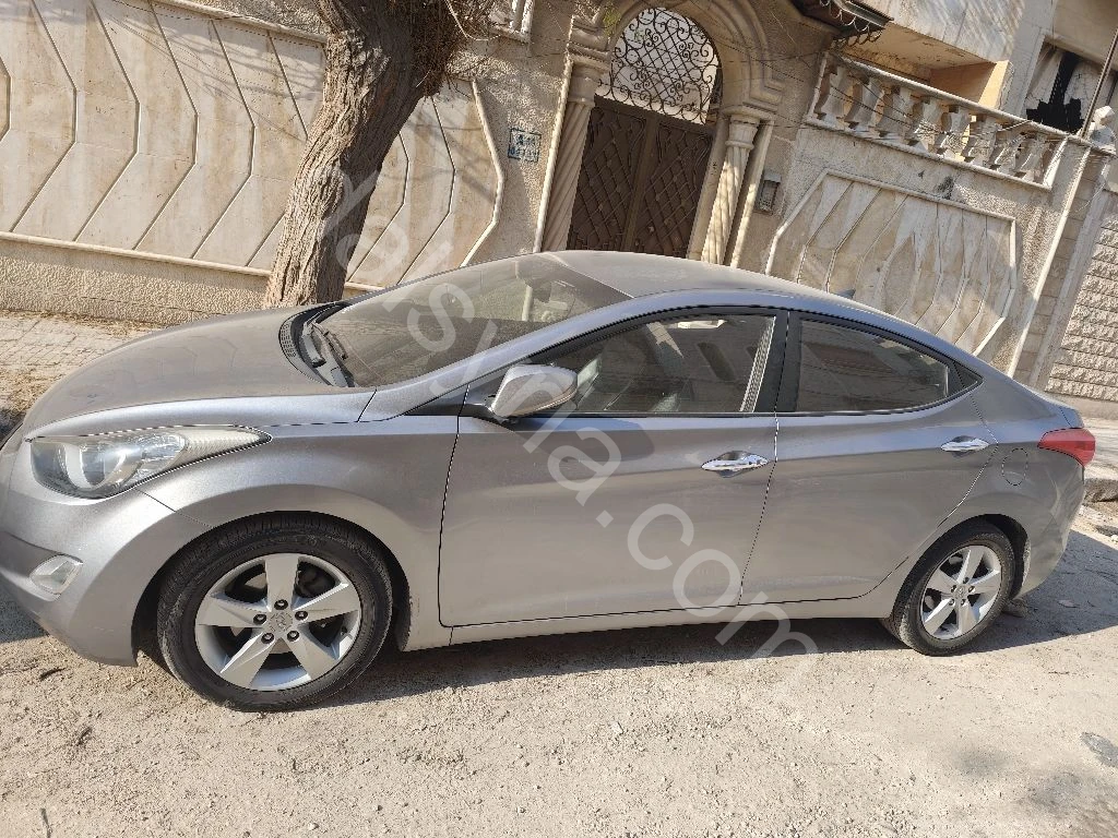 للإيجار او للبيع هيونداي النترا 2011