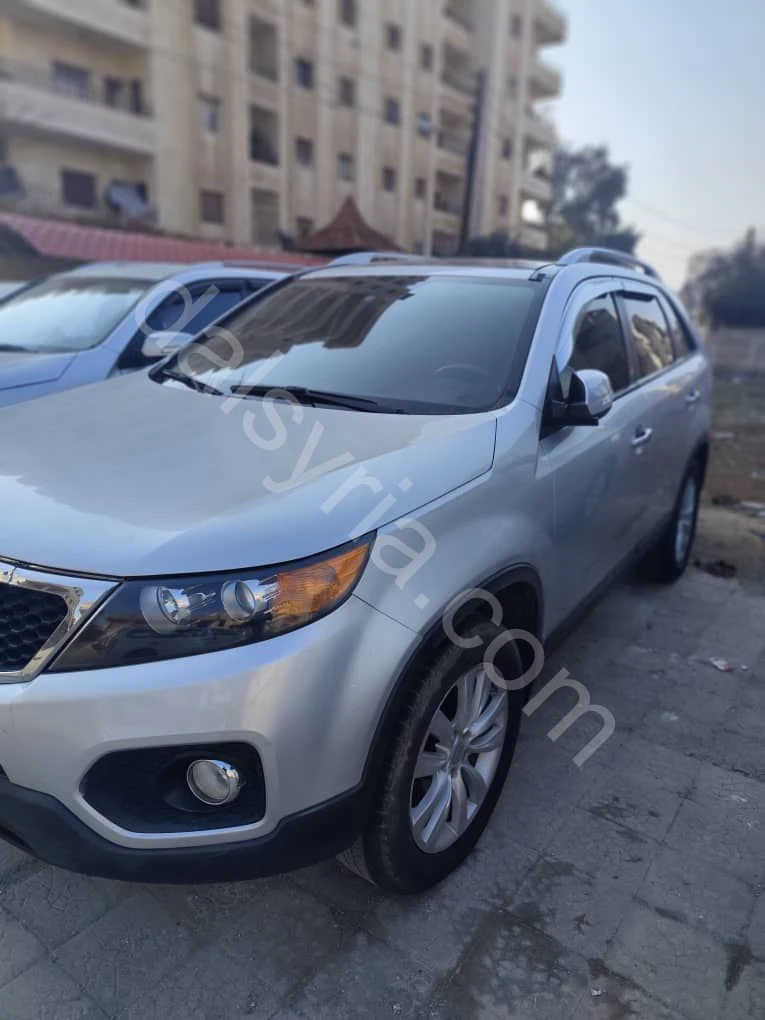 للبيع كيا سورينتو 2010