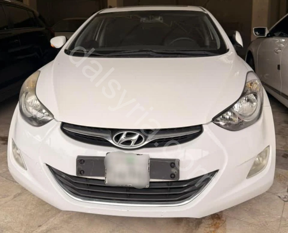 للبيع هيونداي افانتي 2011