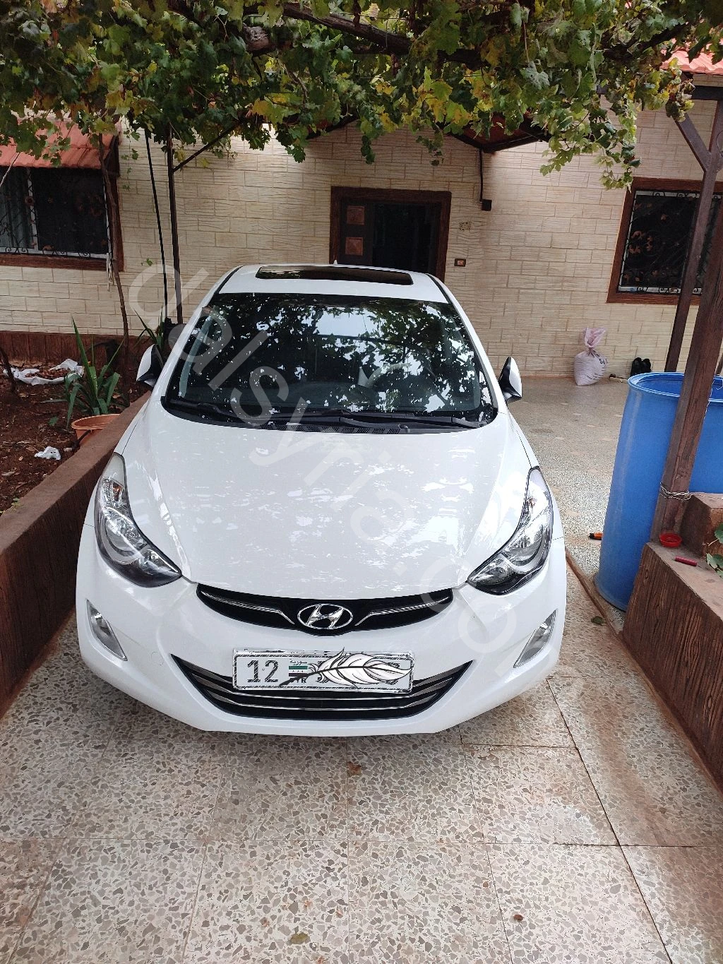 للبيع هيونداي افانتي 2011