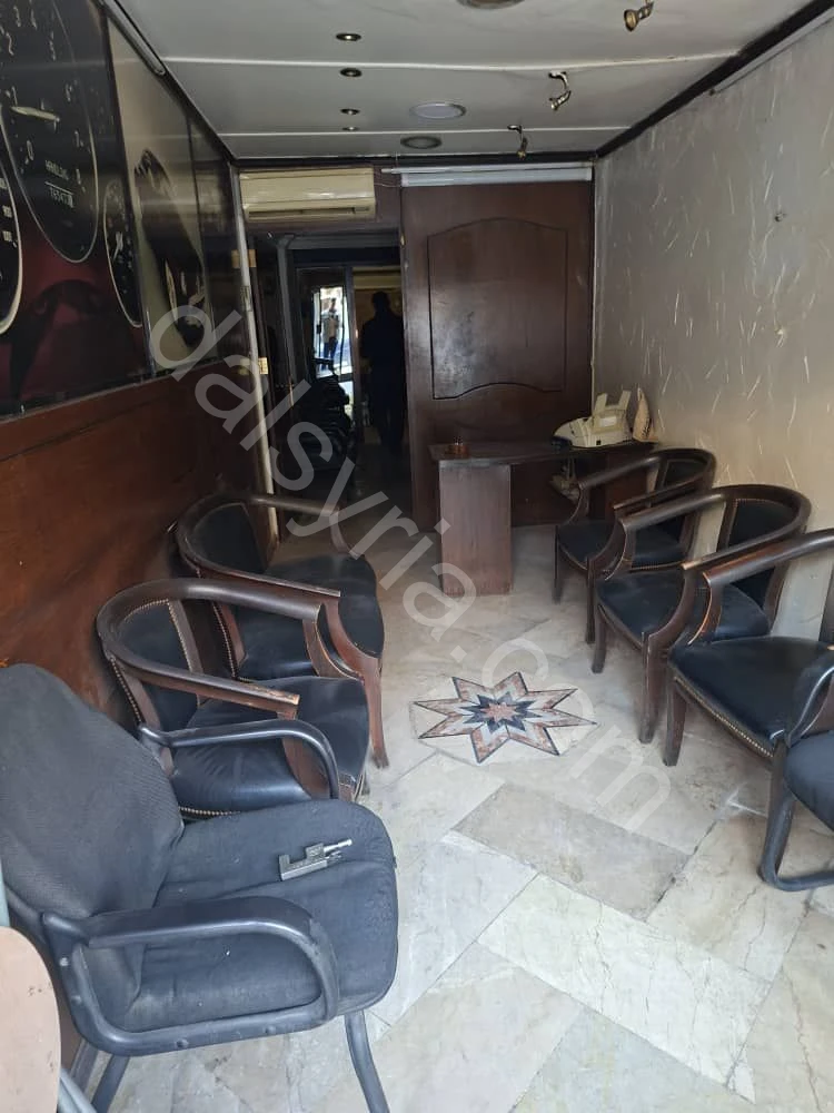 للبيع محل 40م في المزرعة