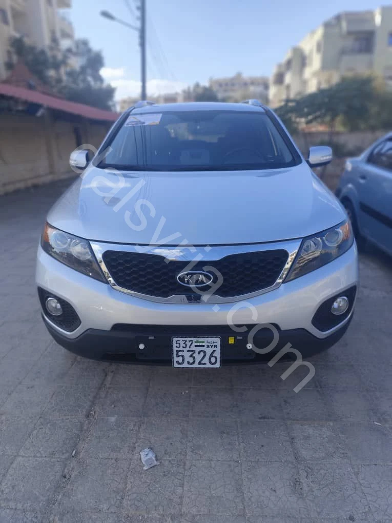 للبيع كيا سورينتو 2010