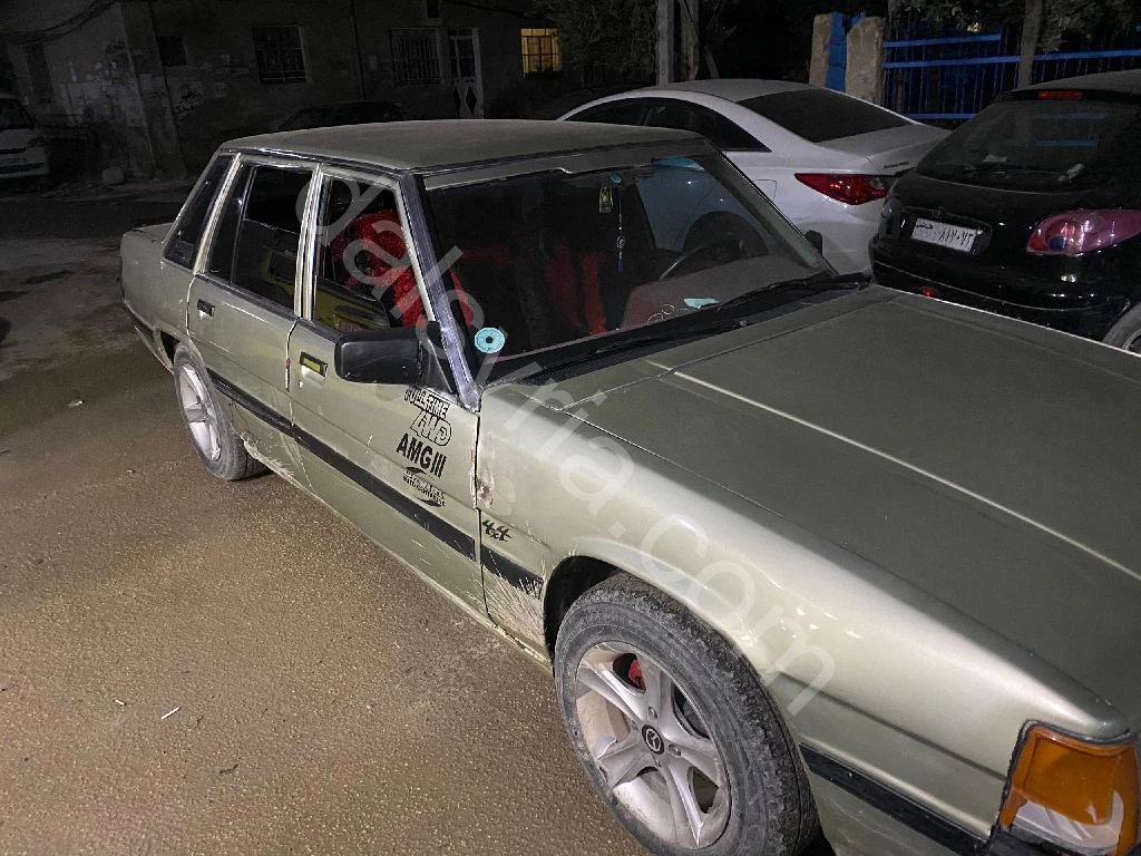 للبيع مازدا 929 1983