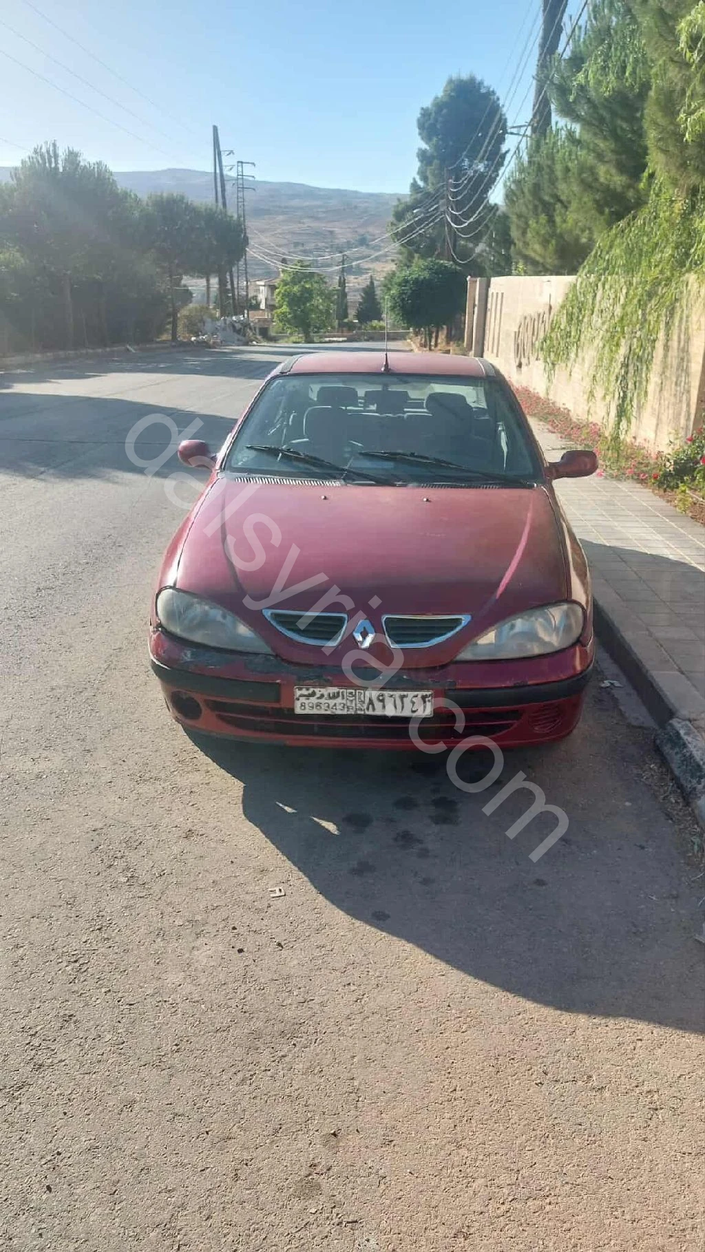 للبيع رينو ميغان 2000