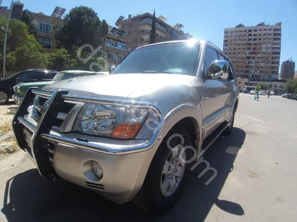 للبيع جيب باجيرو 2006