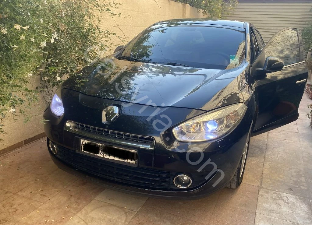 للبيع رينو فلوينس 2010