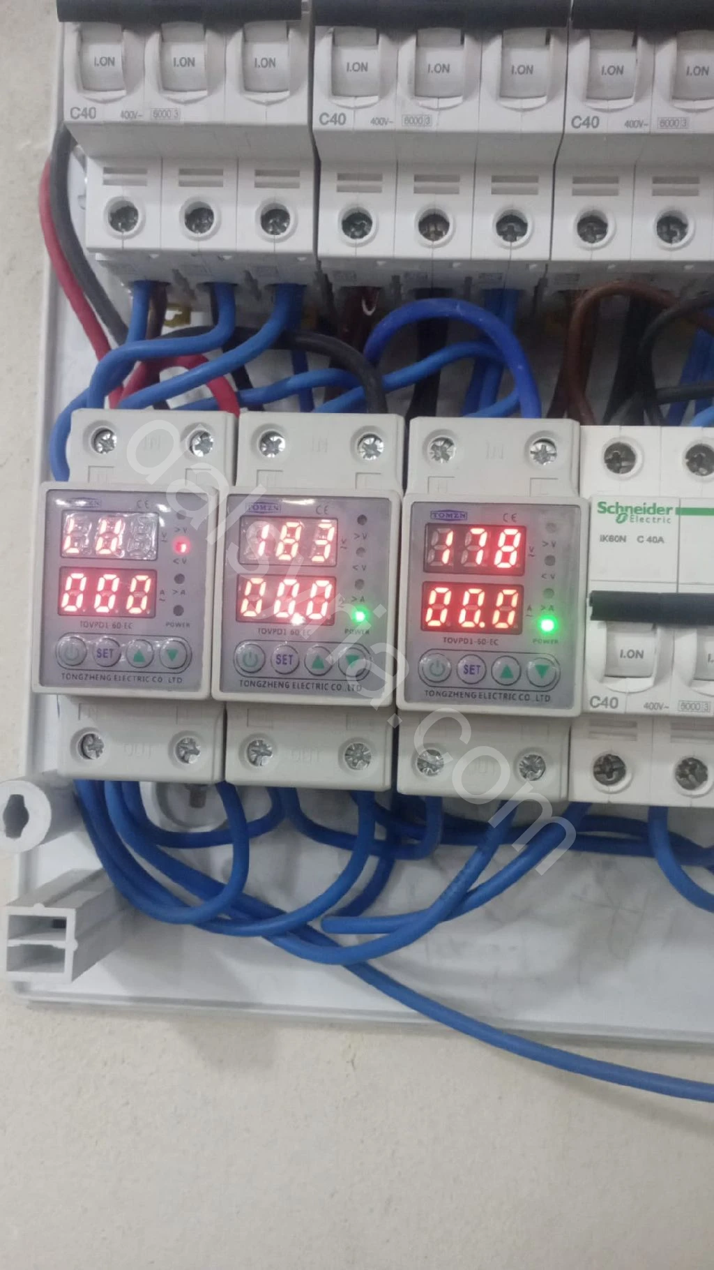 تمديد وتصليح كهرباء ومياه منزلي