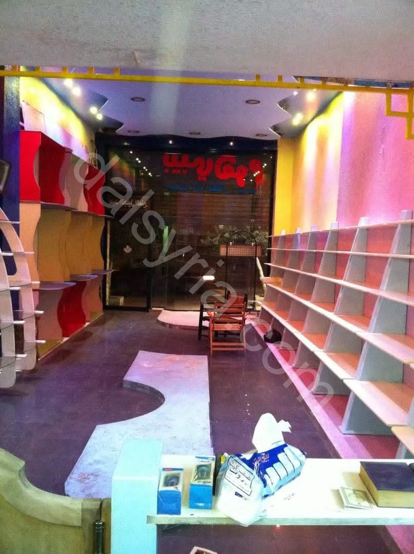 للبيع محل تجاري 75م في شارع خالد ابن الوليد