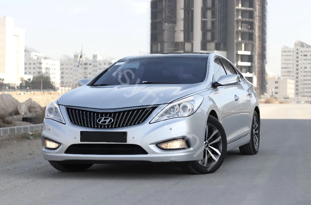 للبيع هيونداي ازيرا 2012