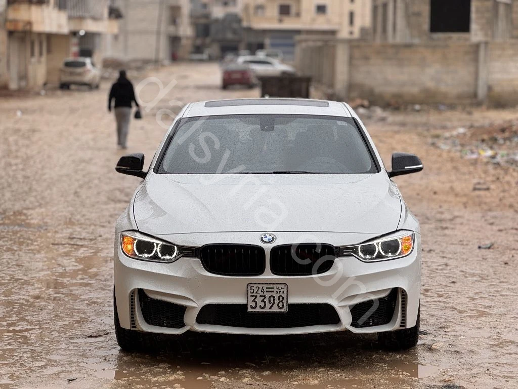 للبيع بي ام دابليو 320i 2014