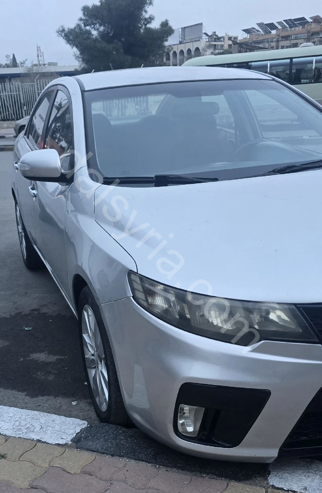 للإيجار كيا فورتي 2011