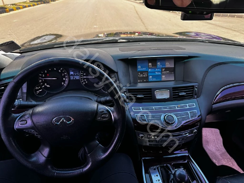 للبيع انفينتي Q70L 2015