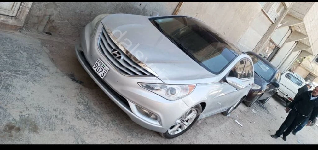 للبيع هيونداي سوناتا 2012