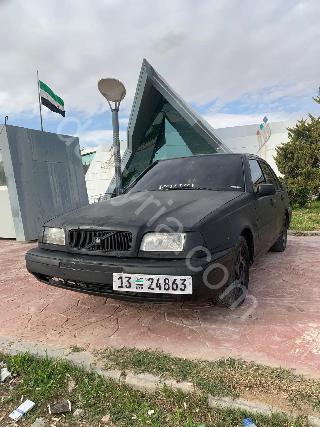 للبيع فولفو 240 1993