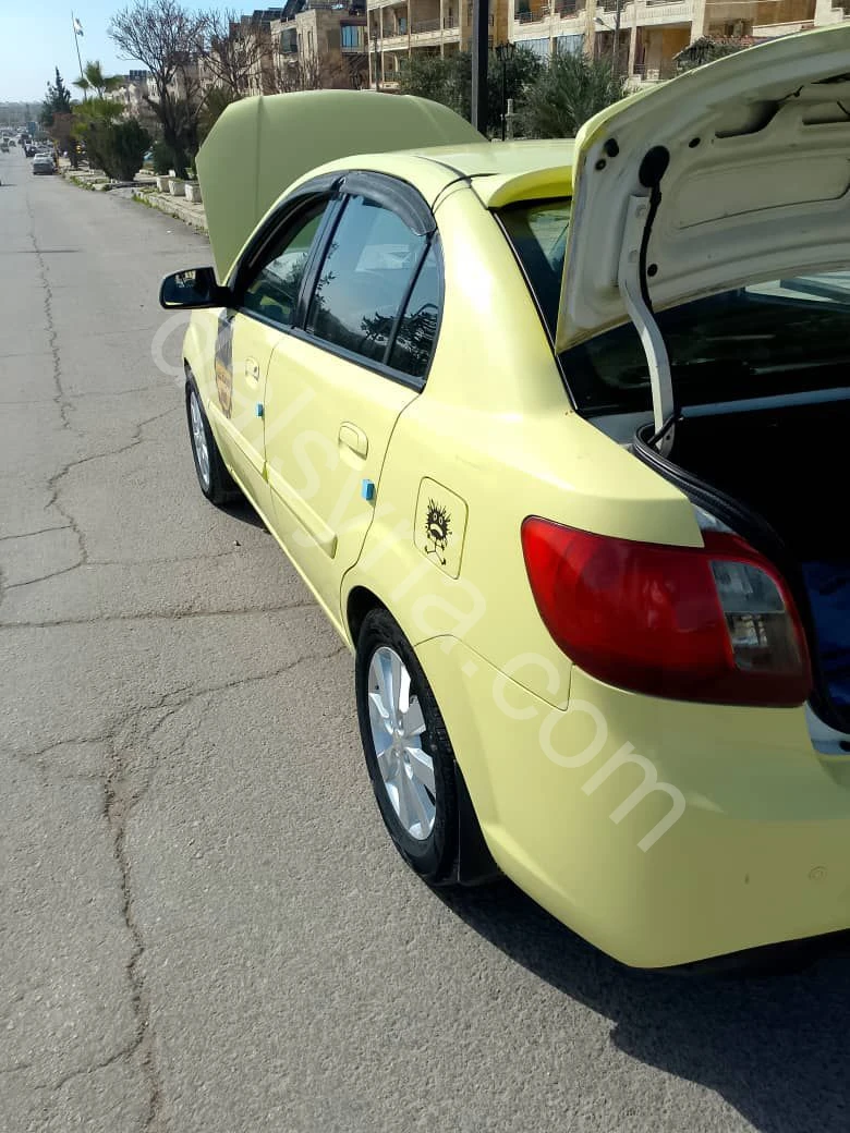 للبيع كيا ريو 2010