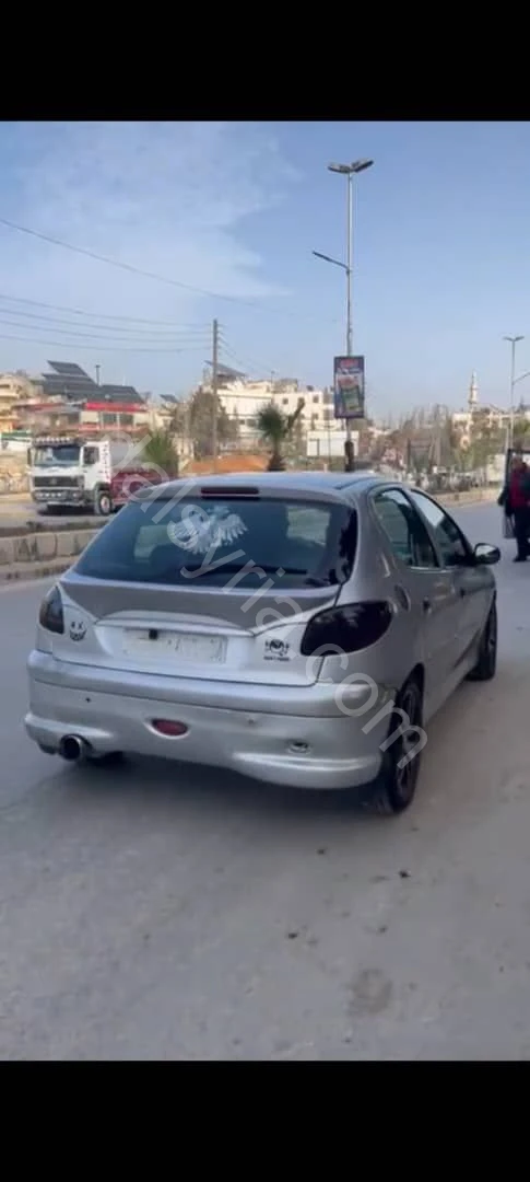 للبيع بيجو 206 2003