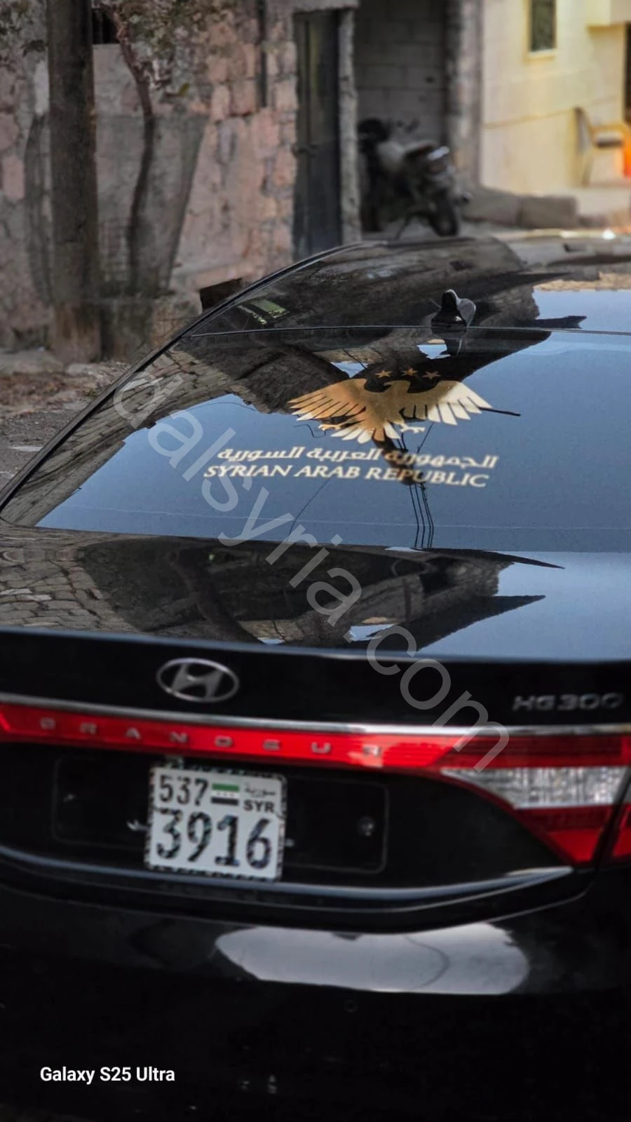 للإيجار هيونداي ازيرا 2012