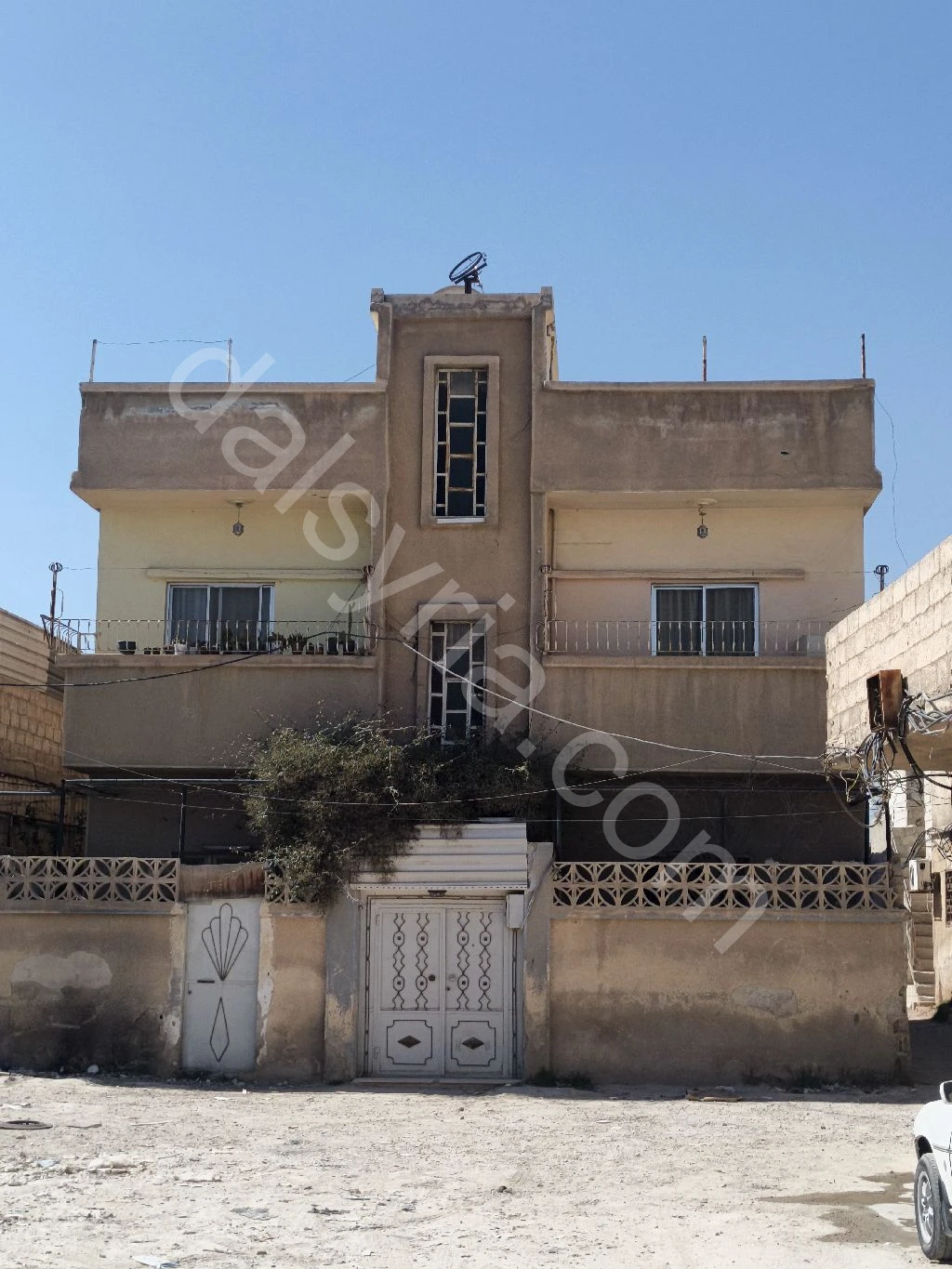 للبيع بيت عربي 120م في دوما