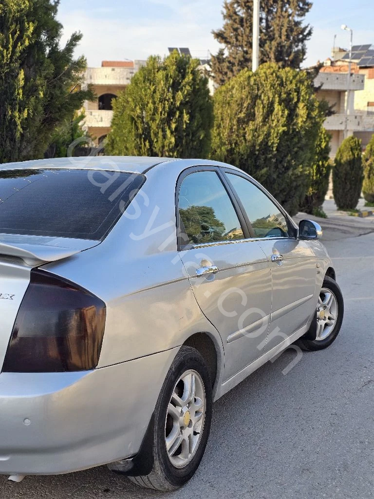للبيع كيا سيراتو 2005