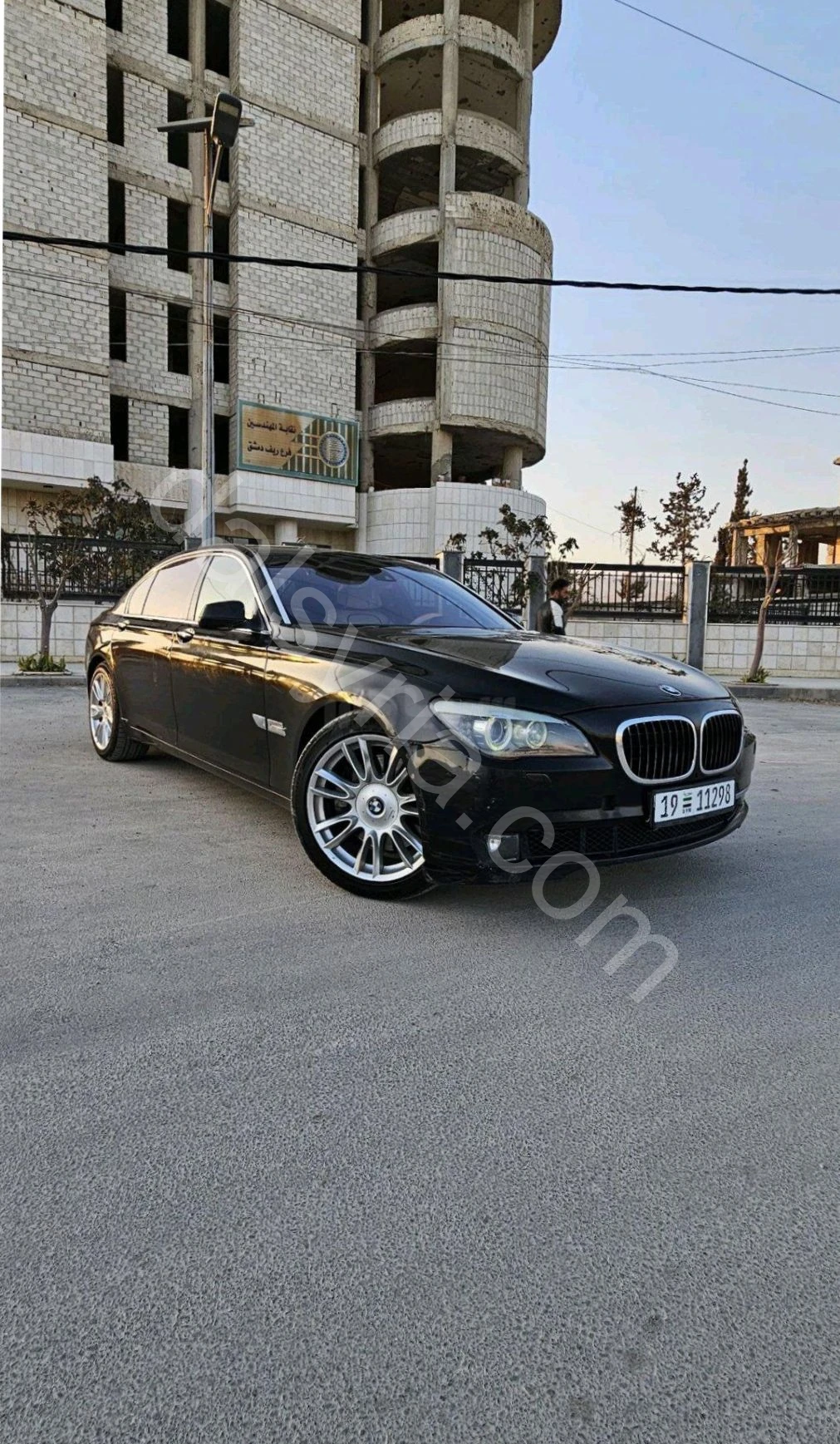 للبيع بي ام دابليو 750i 2010