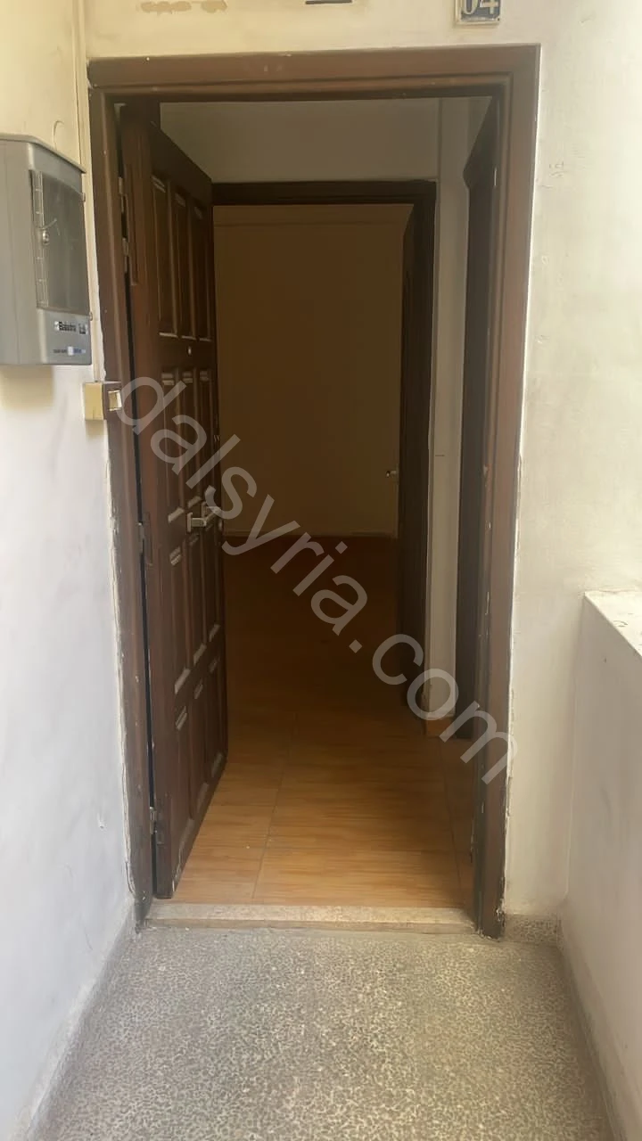 للبيع مكتب 70م في الشهداء