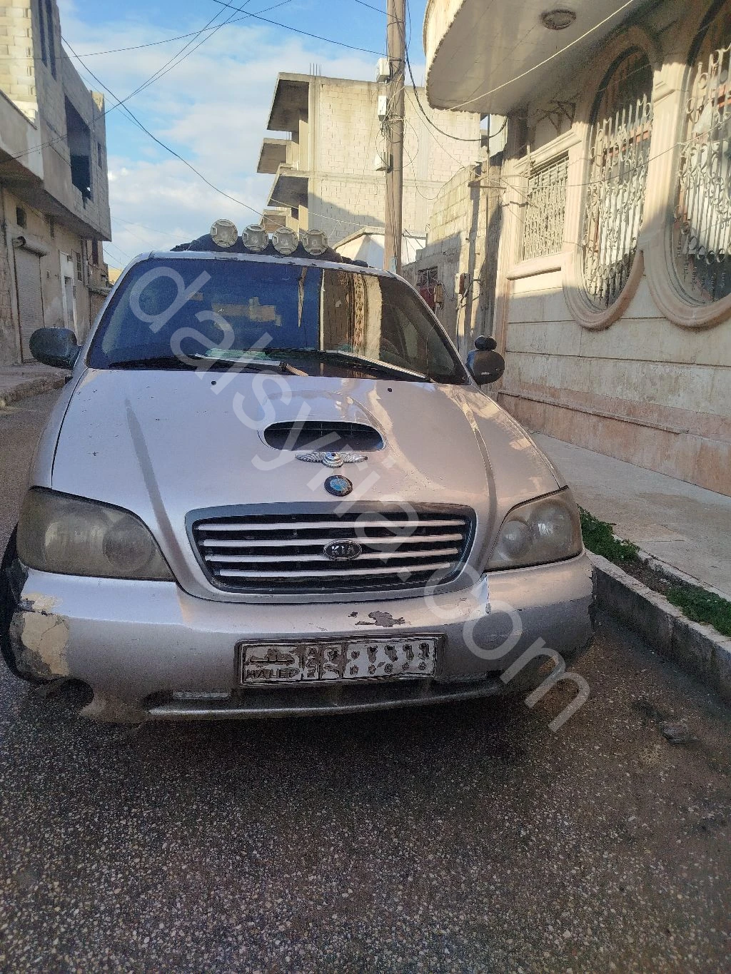 للبيع كيا كرنفال 2003