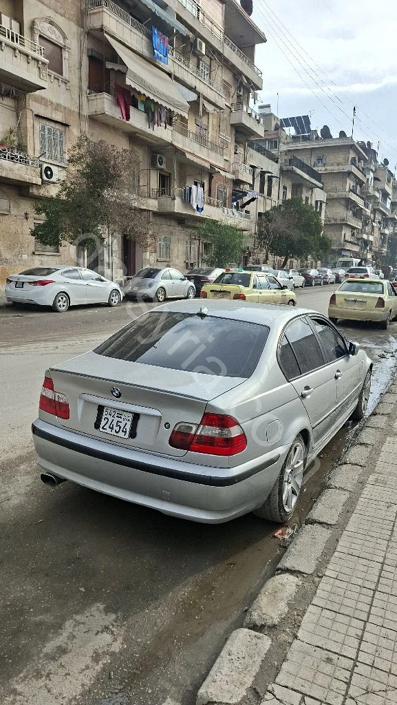 للبيع بي ام دابليو 320i 2002