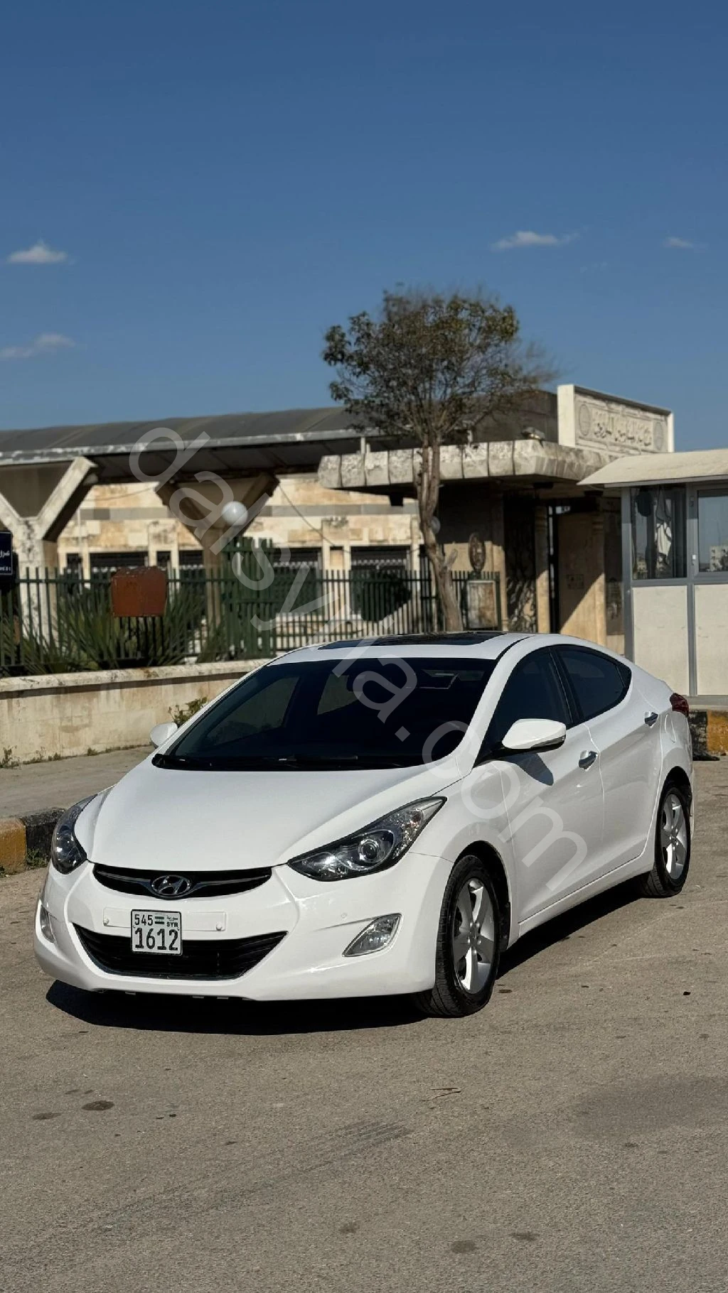 للبيع هيونداي النترا 2013