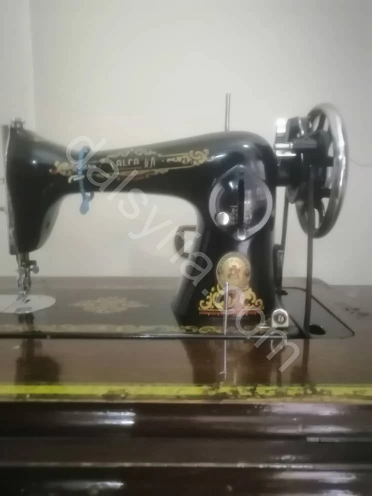 ماكينة خياطة وتطريز ( ع الطارة)