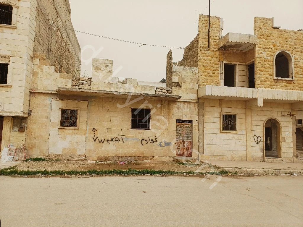 للبيع شقة 210م في شارع الفيلات حلب