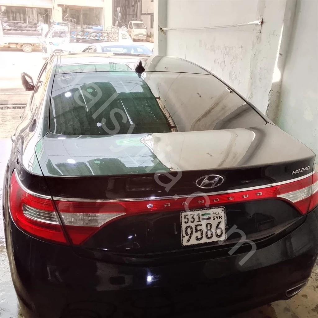 للبيع هيونداي آزيرا 2012