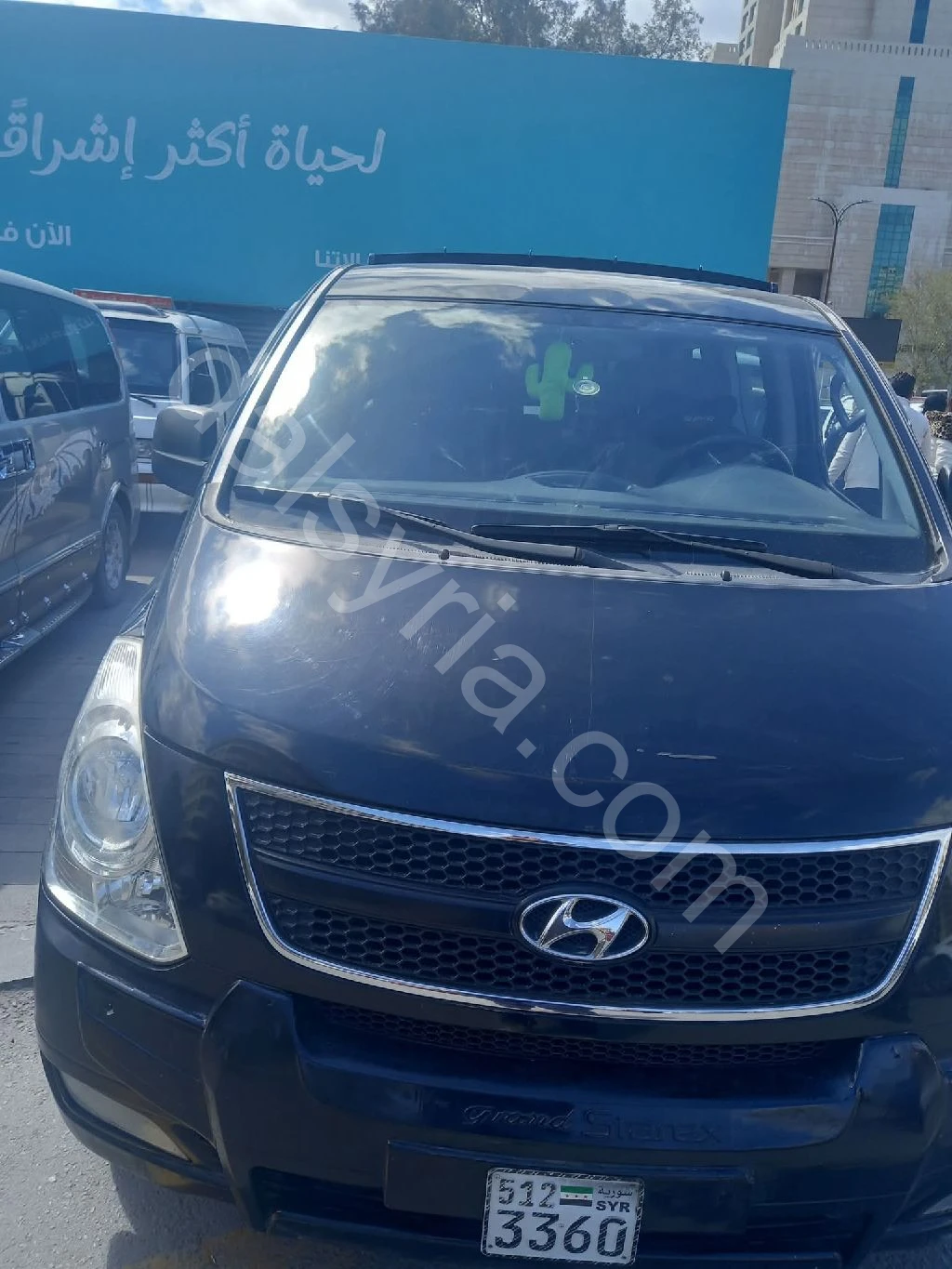 موجود عندي فان H1 لتوصيل طلبات داخل دمشق وبالمحافظات باسعار مناسبة