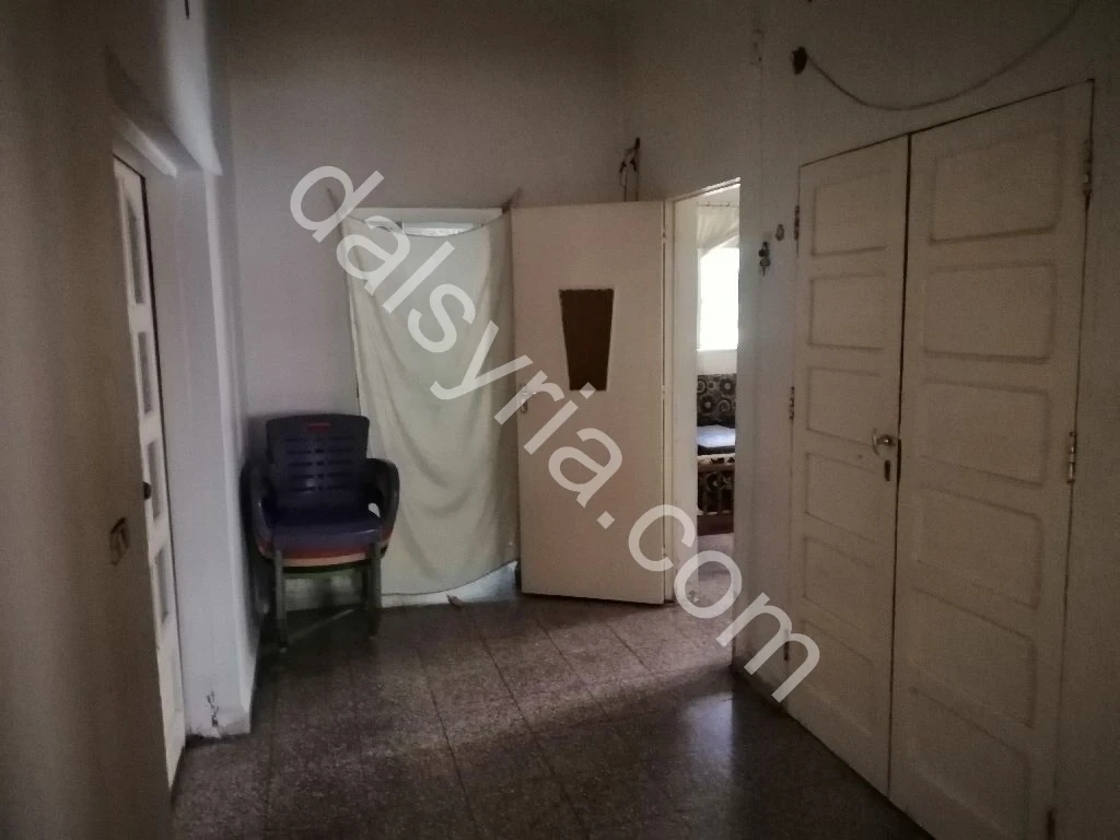 للبيع منزل عربي 160م في اللاذقية