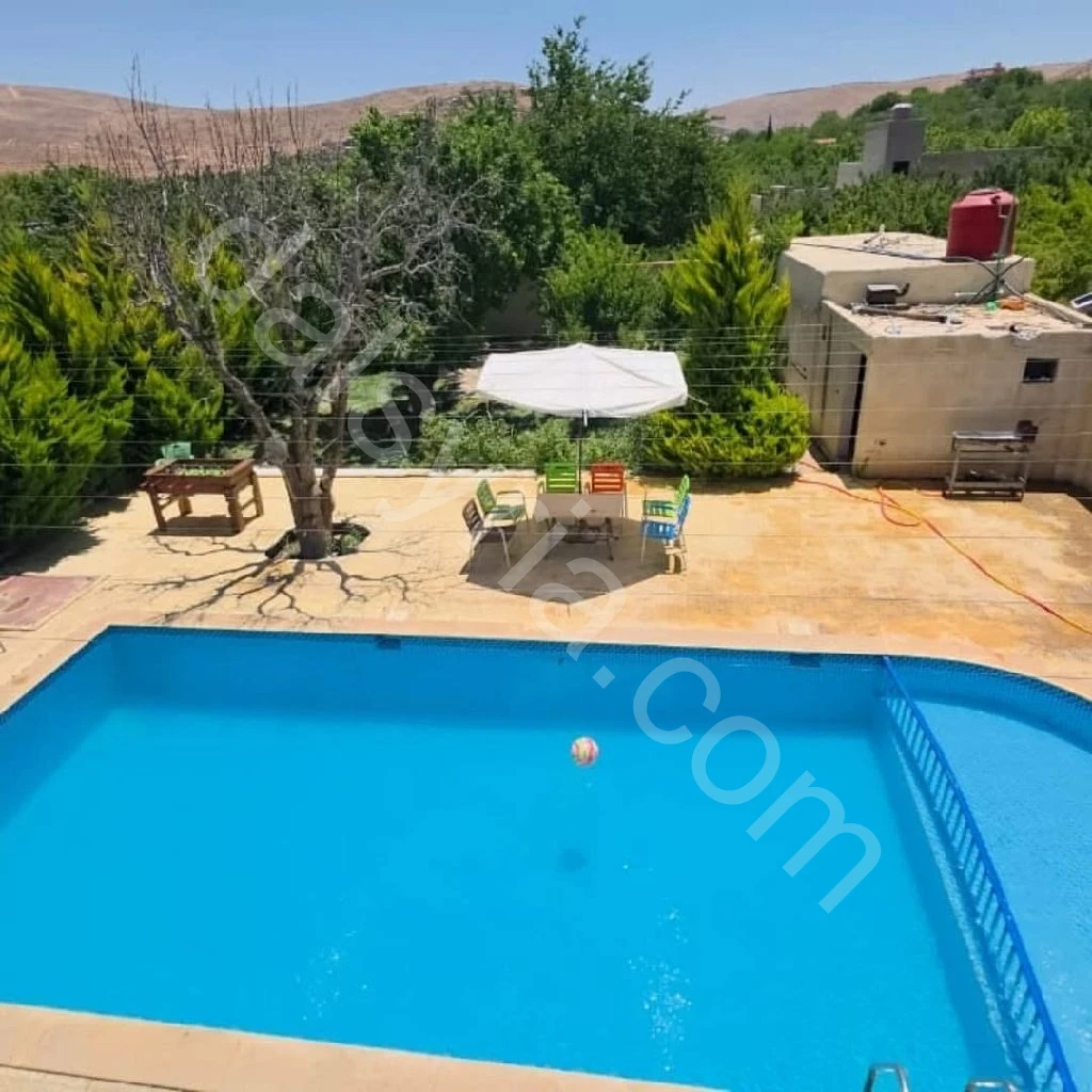 للإيجار مزرعة في التكية