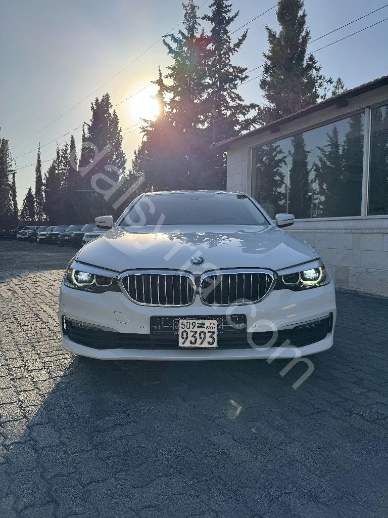 للبيع بي ام دابليو 520 2020