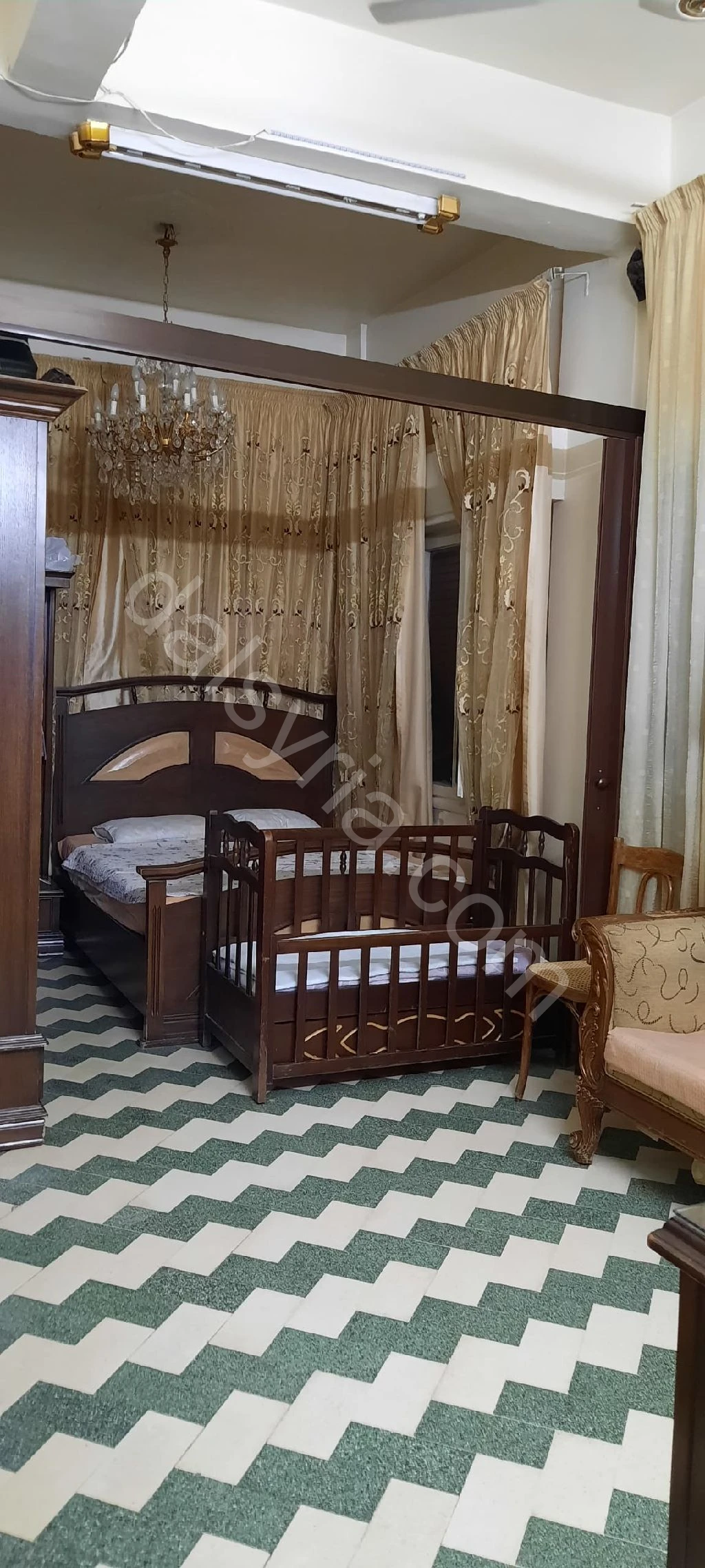 للبيع شقة 280م في التجارة