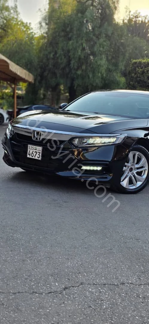 للبيع هوندا اكورد 2021