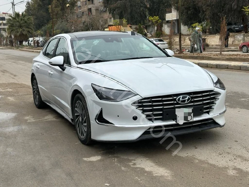مطلوب سياره خاصه لون ابيض أو أحمر