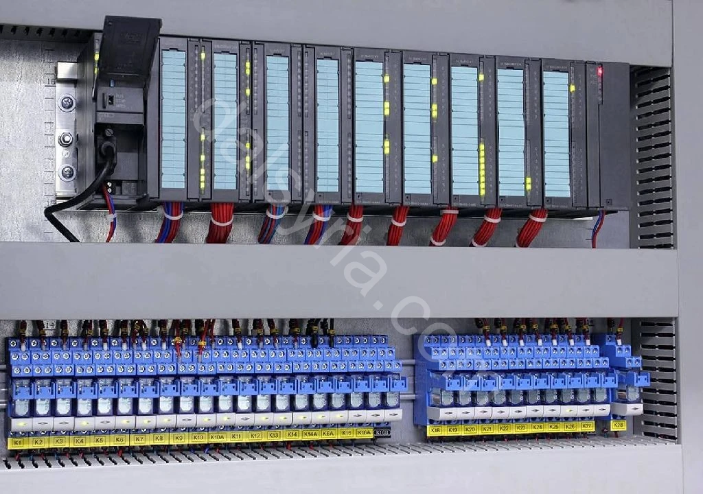 تحكم صناعي وكهرباء صناعيه برمجه PLC و شاشات HMI و تبريد وتجميد الصناعي خبره 20 ع