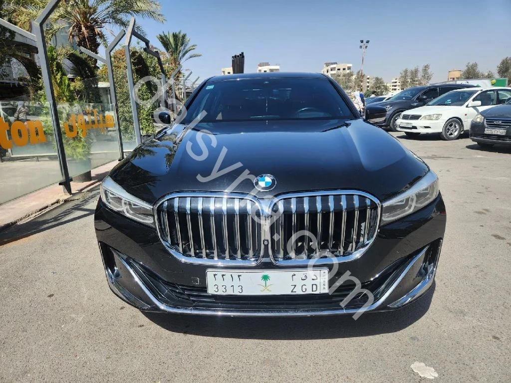 للبيع بي ام دابليو 730i 2020